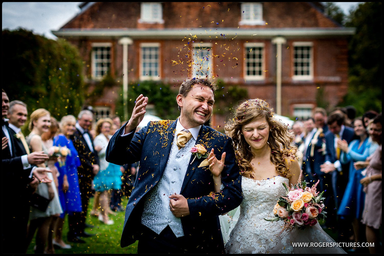 Do you need a reportage wedding photographer?