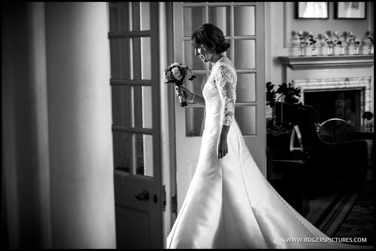 Beautiful light on a bride before her wedding