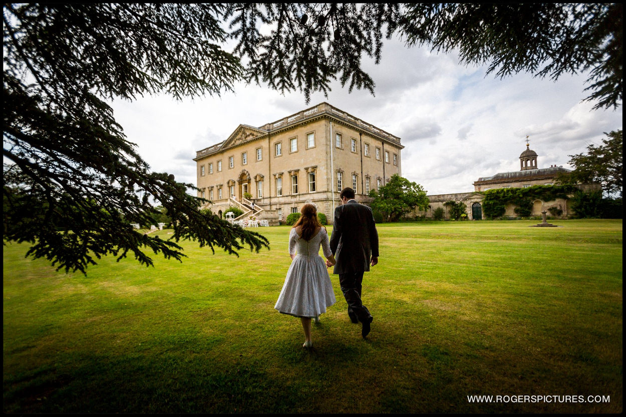 Kirtlington Park Wedding bride and groom
