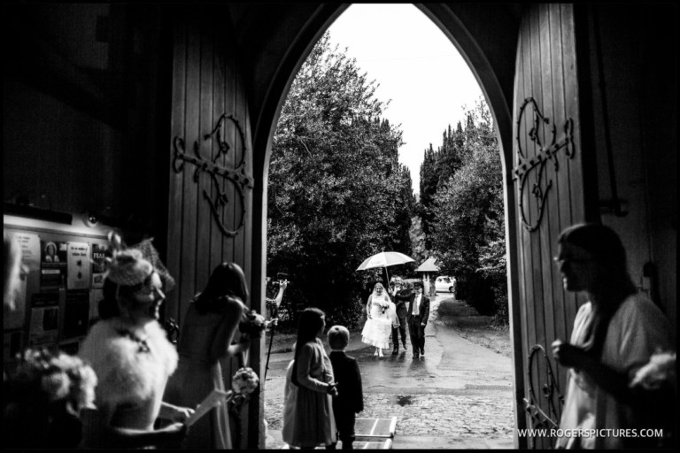 Raininy Wedding At Wasing Park-14 Rainy Wedding At Wasing Park