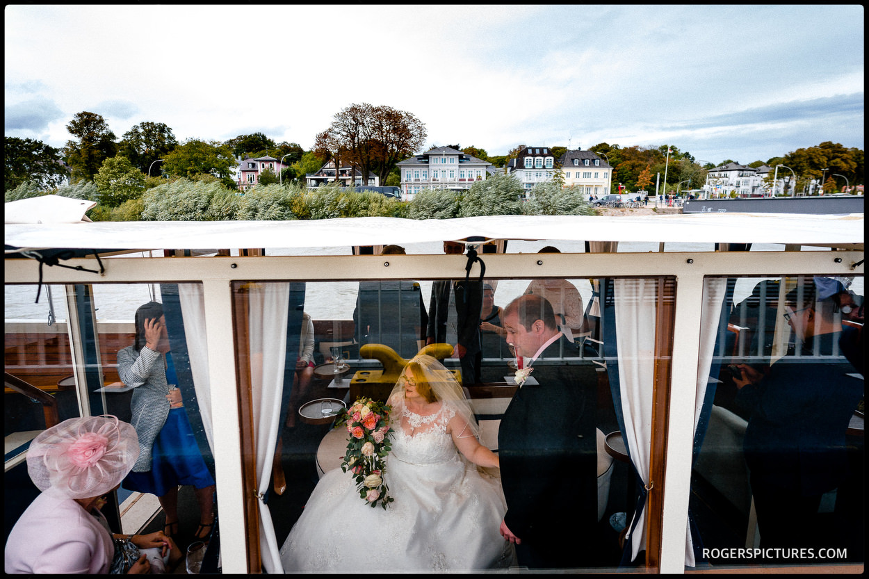 Hamburg River wedding