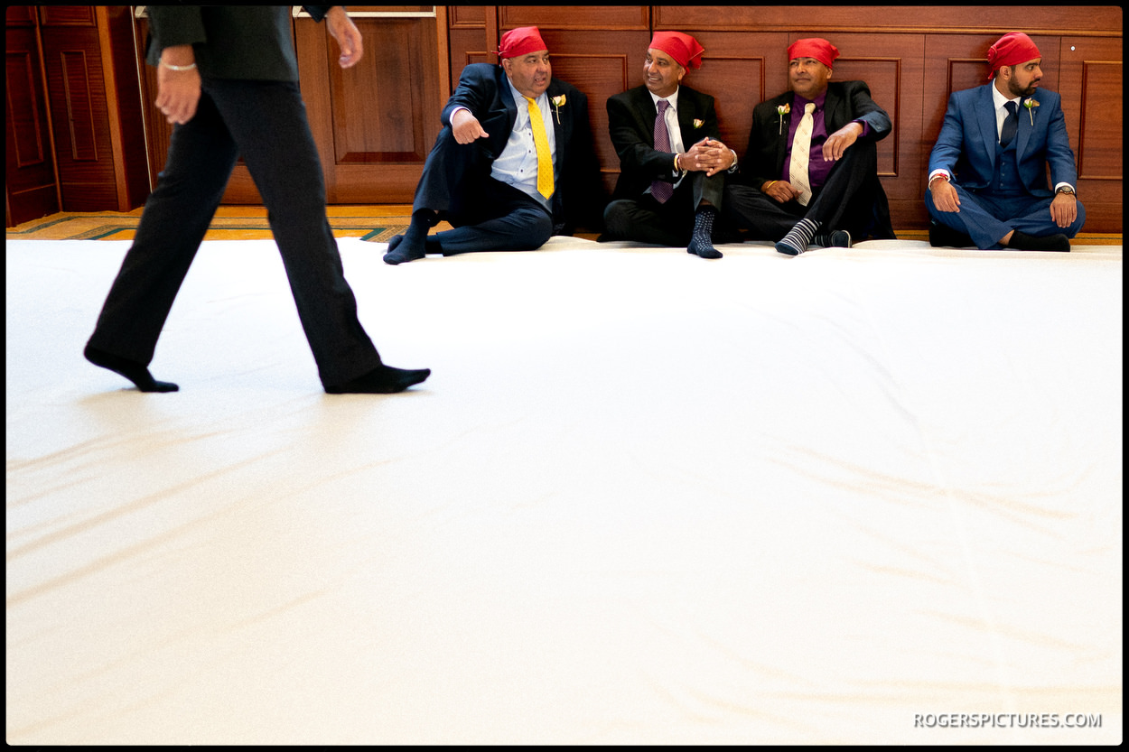 Documentary wedding picture at a Sikh wedding